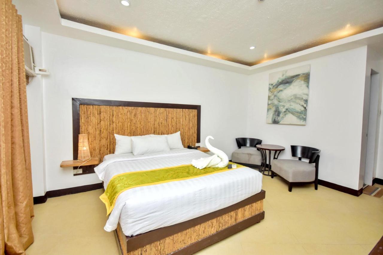 Bamboo Beach Resort & Restaurant Manoc-Manoc Ngoại thất bức ảnh