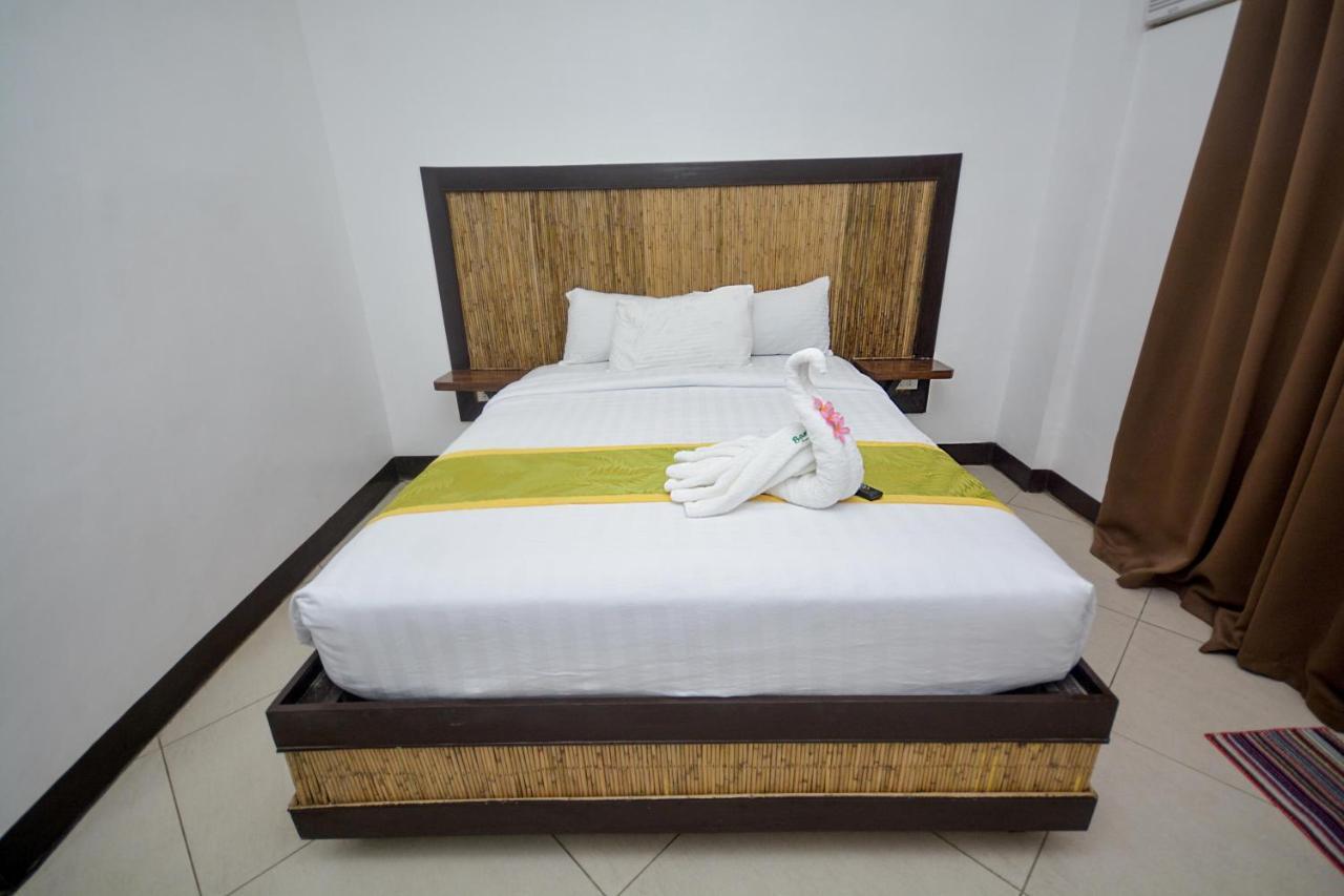 Bamboo Beach Resort & Restaurant Manoc-Manoc Ngoại thất bức ảnh